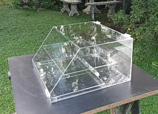 Para Mostrador 2 niveles frente 45°
